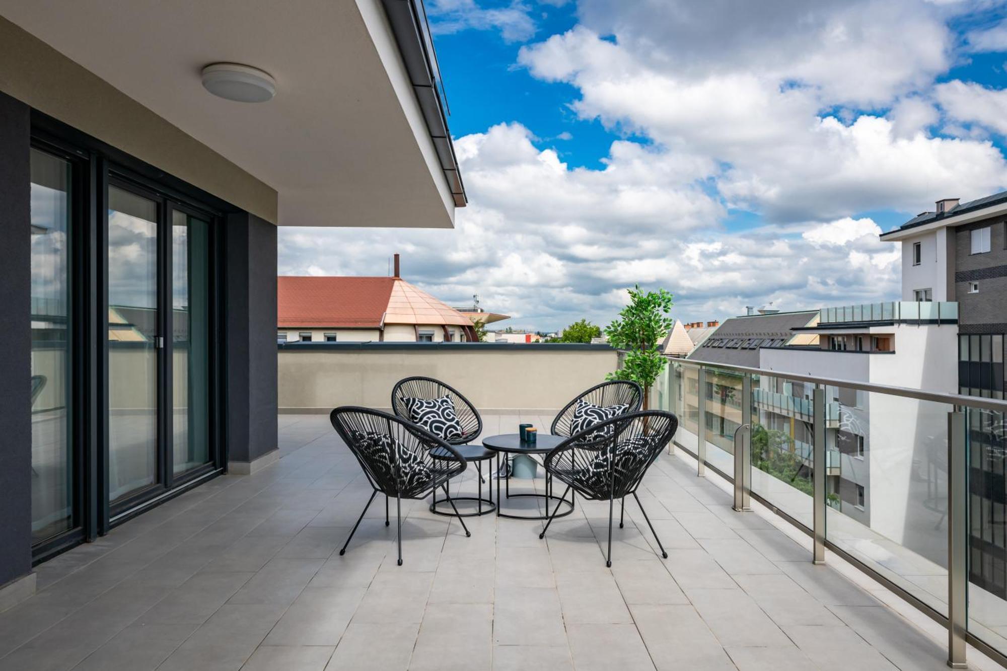 בודפשט Westside Garden Apartments By Urbanrent מראה חיצוני תמונה